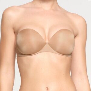 SKIMS Ultimate Strapless Push-up Bra